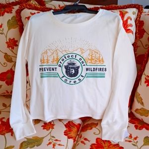 NWT'S Smokey The Bear 🐻 Cream Long Sleeve Light Sweatshirt WM